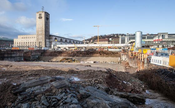 Die Baustelle für den Tiefbahnhof Stuttgart 21 Anfang Januar: Die Bodenproben, die auf der Baustellen bis zu einer Tiefe von 40 m genommen wurden, werden nun von Archäologen ausgewertet.