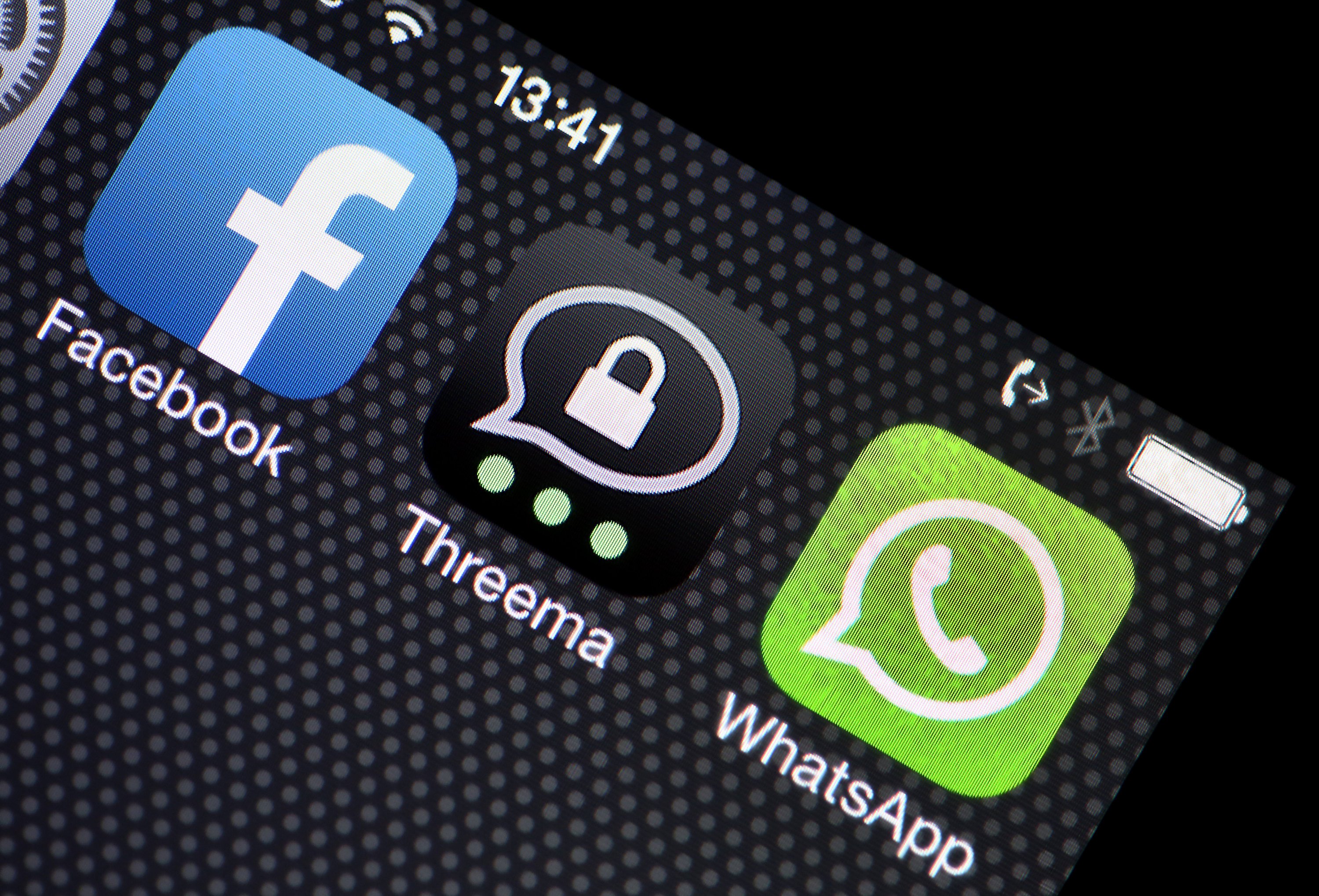 Stiftung Warentest nahm Messenger unter die Lupe: Während WhatsApp und Facebook schlecht abschnitten, konnte die Schweizer App Threema mit gutem Datenschutz punkten. 
