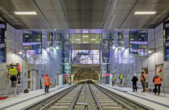 Die neuen U-Bahnhöfe in Düsseldorf sind hell und voller Kunst.