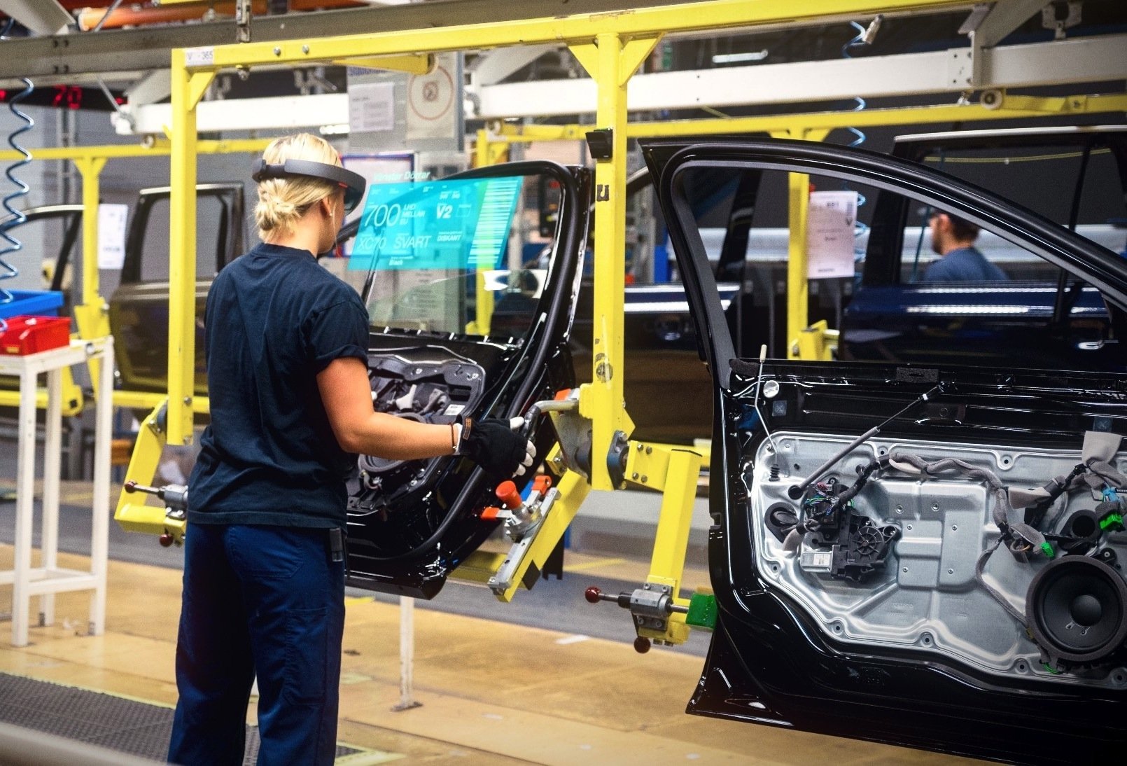 Volvo setzt die Datenbrille HaloLens von Microsoft in der Produktion und der Entwicklung ein. Jetzt zieht auch Volkswagen im Werk Wolfsburg nach.