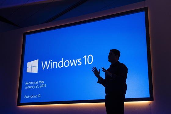 Die Upgrade-Hinweise auf Windows 10 werden immer aufdringlicher: Jetzt ist Windows 10 ein "Standard-Update" und wird demnächst ungefragt auf allen Rechnern mit den Vorgängersystemen aufgespielt.