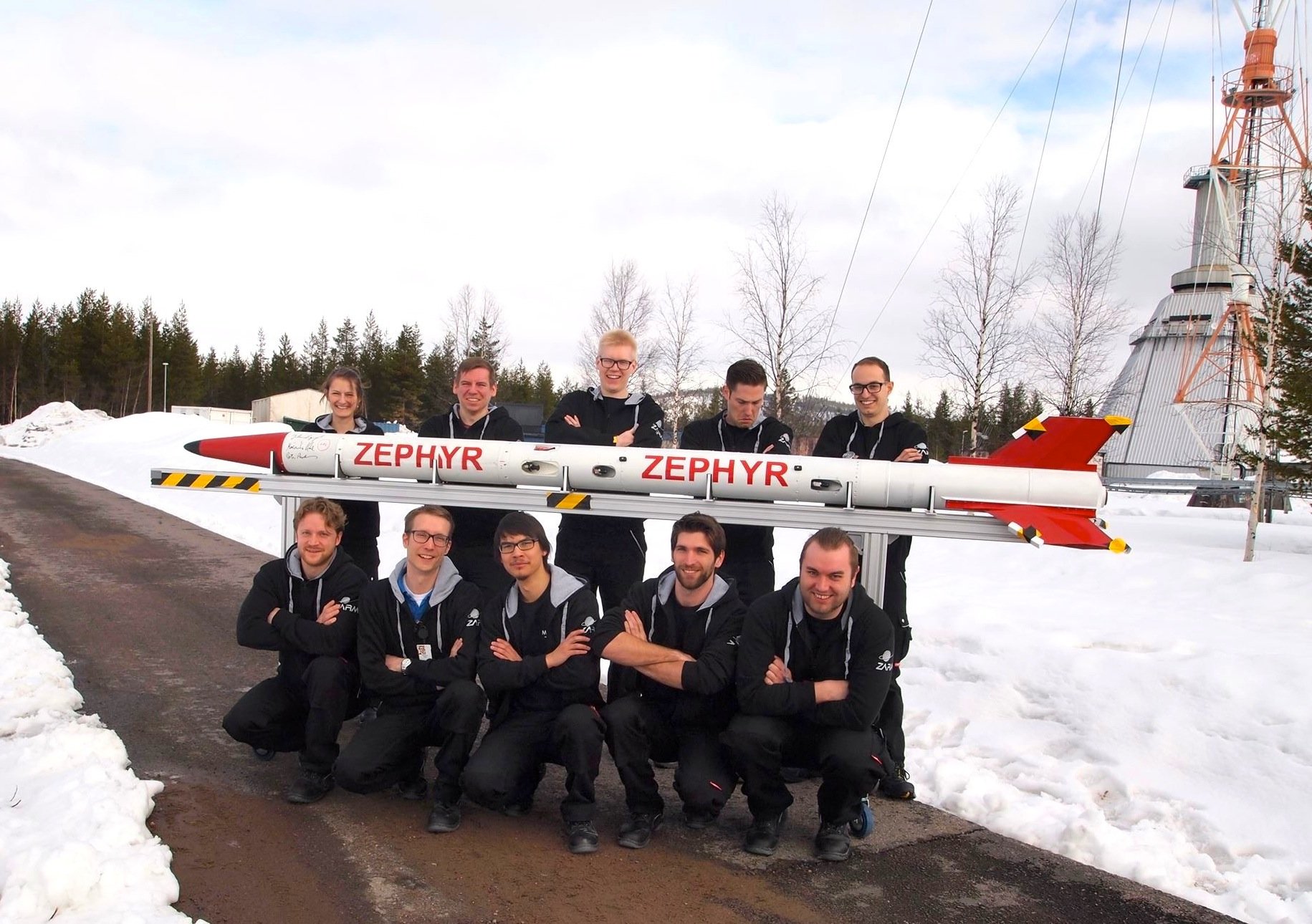 Angehenden Raumfahrt-Ingenieure der Uni Bremen brauchten Geduld, bis der Raketenstart gelangt. Erst im vierten Versuch hob die Rakete am Samstag im schwedischen Kiruna vom Boden ab.