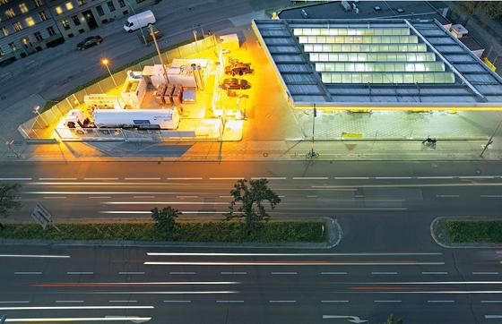 Wasserstofftankstelle von Linde in Berlin: Das Unternehmen hat eine Tanktechnik für Wasserstoff entwickelt, die noch schneller und sicherer ist.