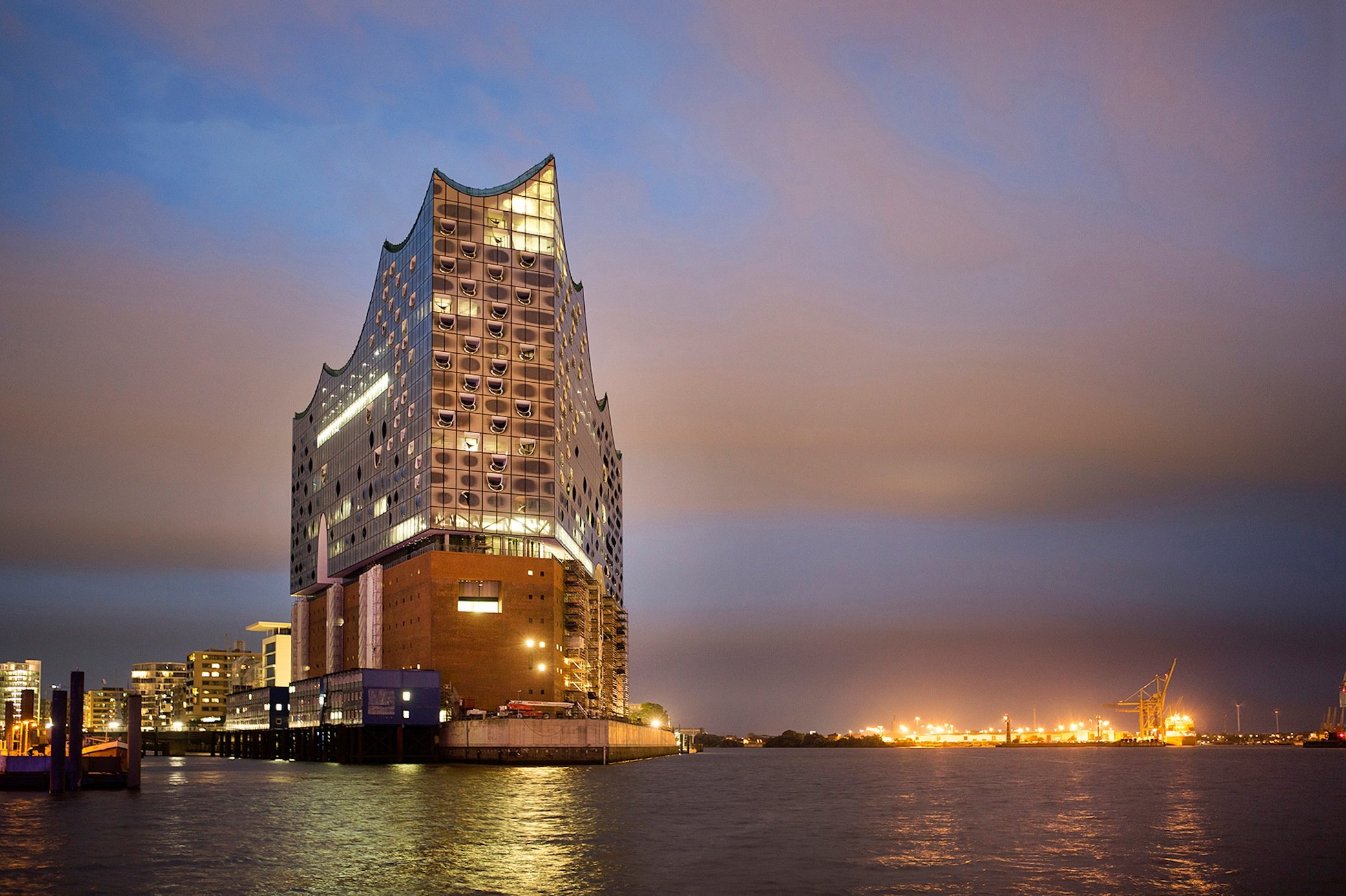 Trotz der Verteuerung und langen Bauzeit: Die Elbphilharmonie ist bereits ein neues Hamburger Wahrzeichen geworden.