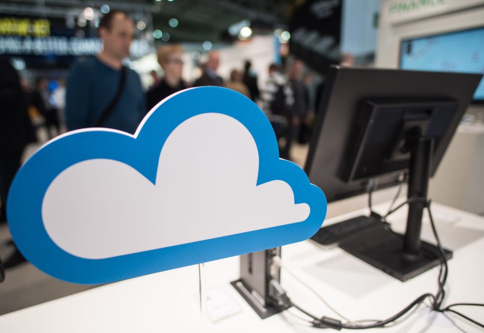54 % der deutschen Unternehmen nutzen mittlerweile Cloud-Computing. Die meisten Betriebe wünschen sich, dass Filehosting-Dienste ihre Daten in Deutschland speichern. 