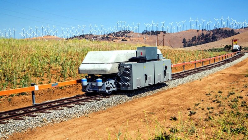 Eine Ares-Testanlage in Tehachapi, Kalifornien: Tonnenschwere Zugwaggons werden als Stromspeicher für erneuerbare Energien genutzt. 