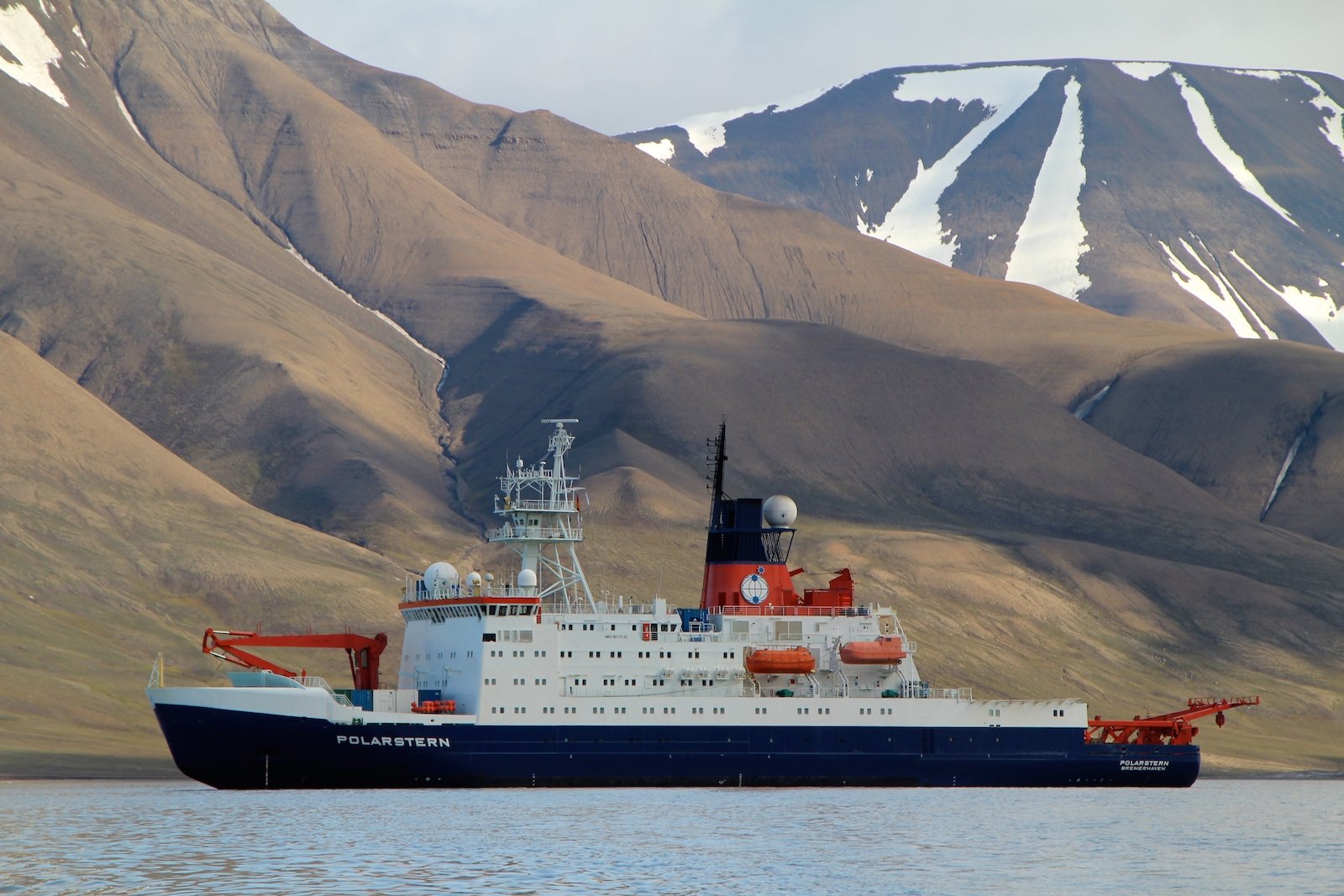 Das Forschungsschiff Polarstern ist im Sommer meistens in der Arktis unterwegs.