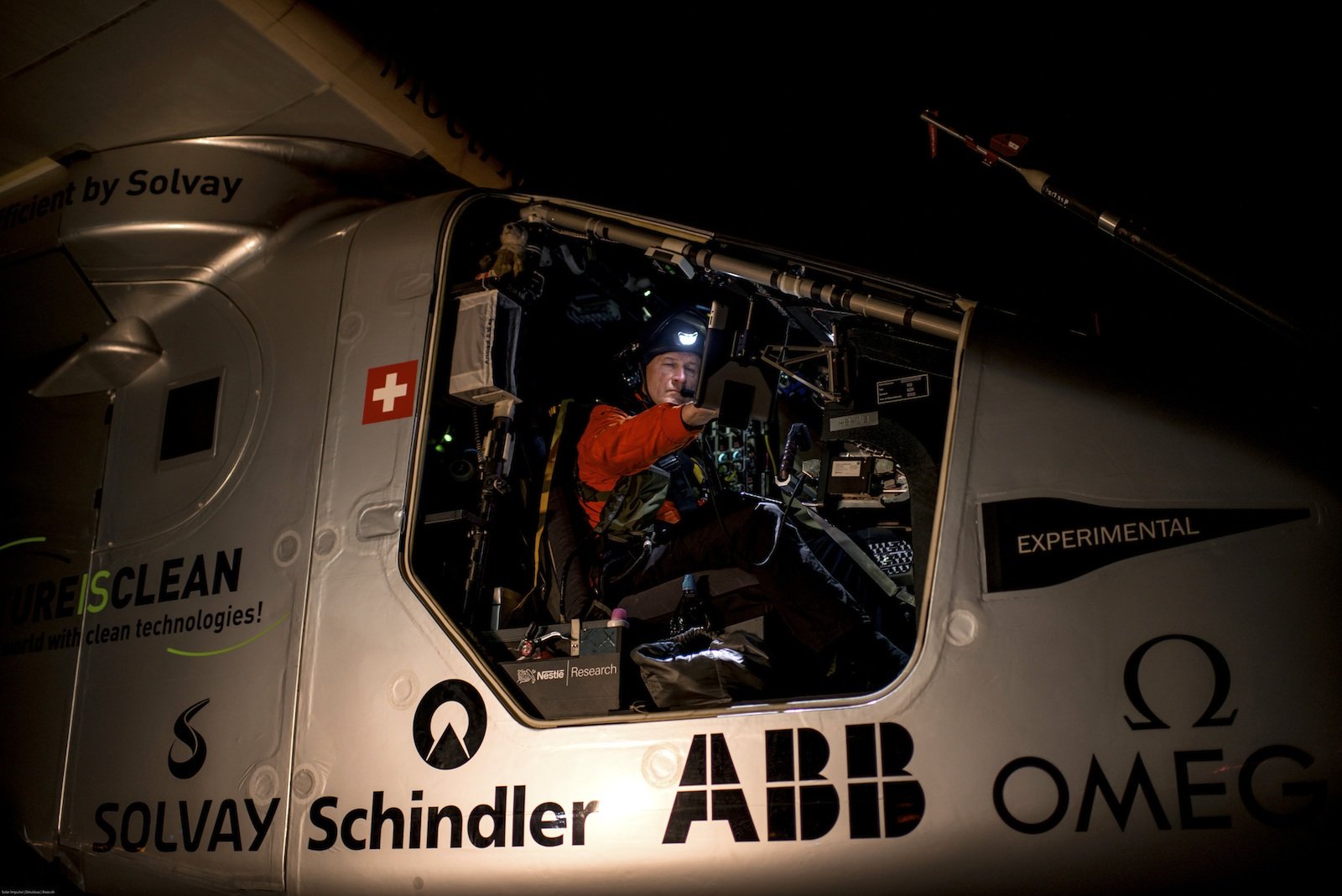 Pilot André Borschberg kurz vor dem Start in Lehigh Valley.