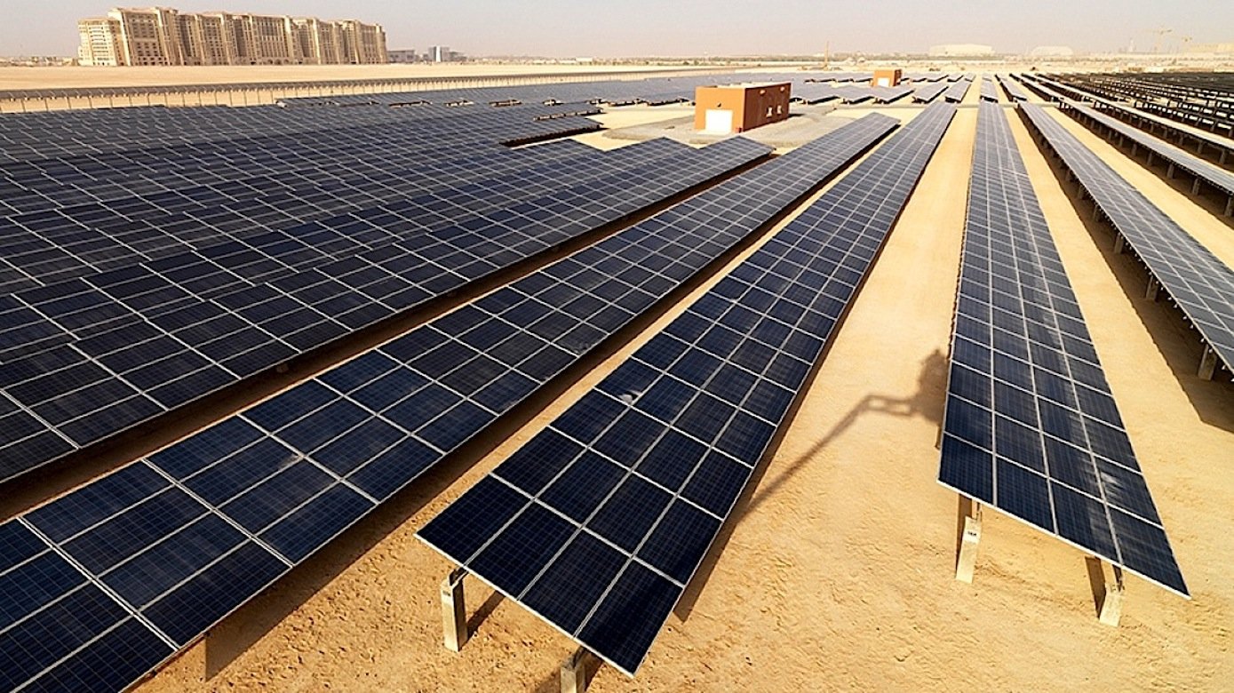 Solarkraftwerk in den Vereinigten Arabischen Emiraten: Bis 2030 will das Emirat 25 Prozent seines Energiebedarfs aus Sonne decken.