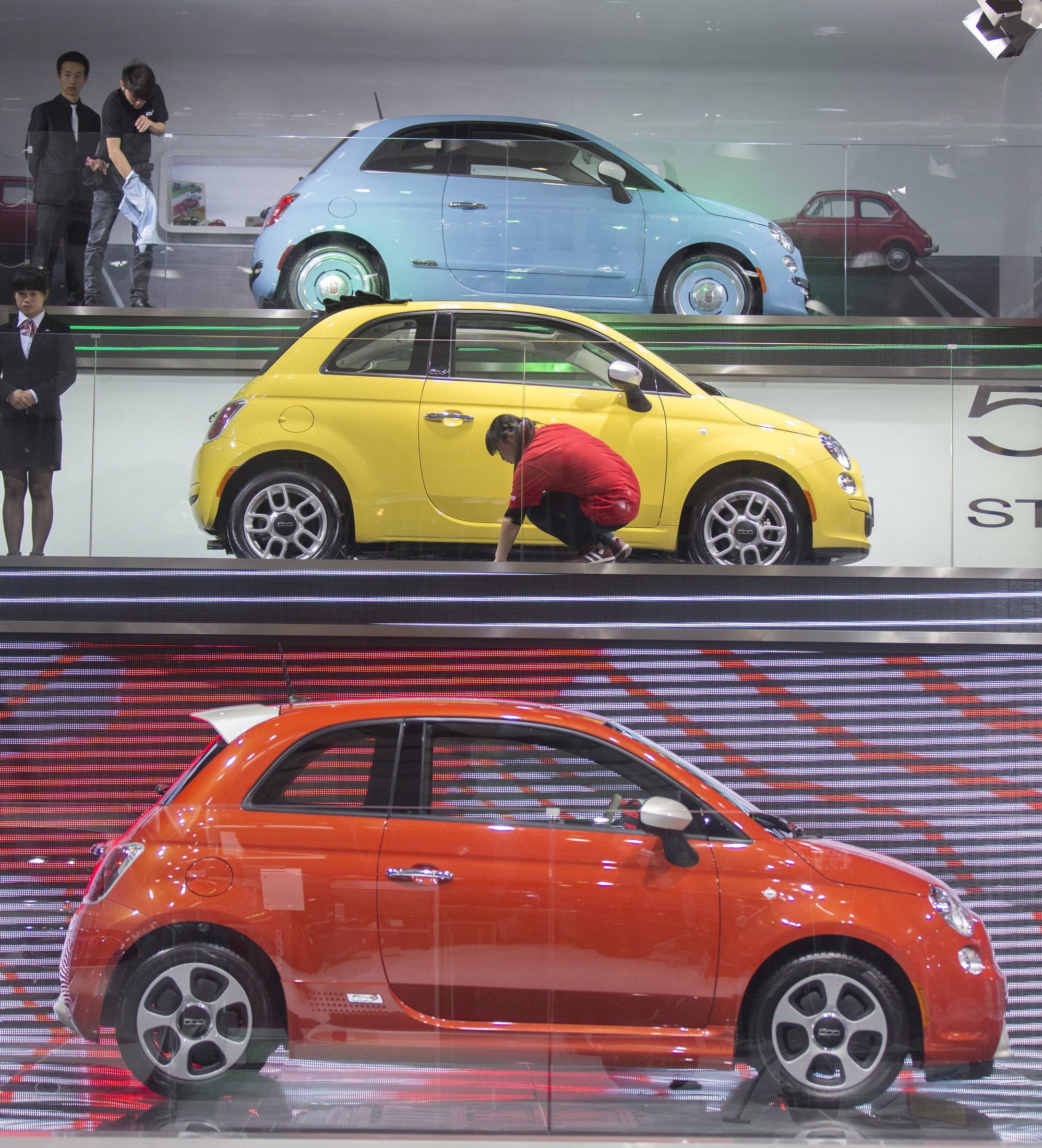 Fiat 500 auf der Automesse in Peking: Bislang hat sich Fiat zu den Vorwürfen nicht geäußert, dass die Abgasreinigung in Fiat-Modellen generell nach 22 min abgeschaltet wird.