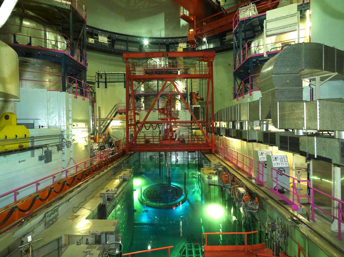 Der Druckbehälter im Atomkraftwerk Tihange ist mit 3249 Rissen übersäht. Ähnliche Druckbehälter stehen auch in überwiegend noch aktiven Atomkraftwerken in den Niederlanden, der Schweiz, Spanien, Deutschland und Schweden. 