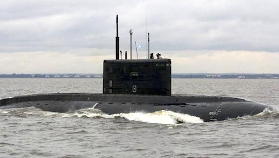 Das U-Boot Weliki Nowgorod soll im Schwarzen Meer die russische Flotte rund um den Flugzeugträger Admiral Kusnezow unterstützen.