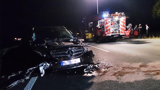 Geisterfahrer-Unfall in Thüringen: Jedes Jahr verirren sich rund 2.000 Autofahrer auf deutschen Autobahnen. Nicht selten mit tödlichem Ausgang.