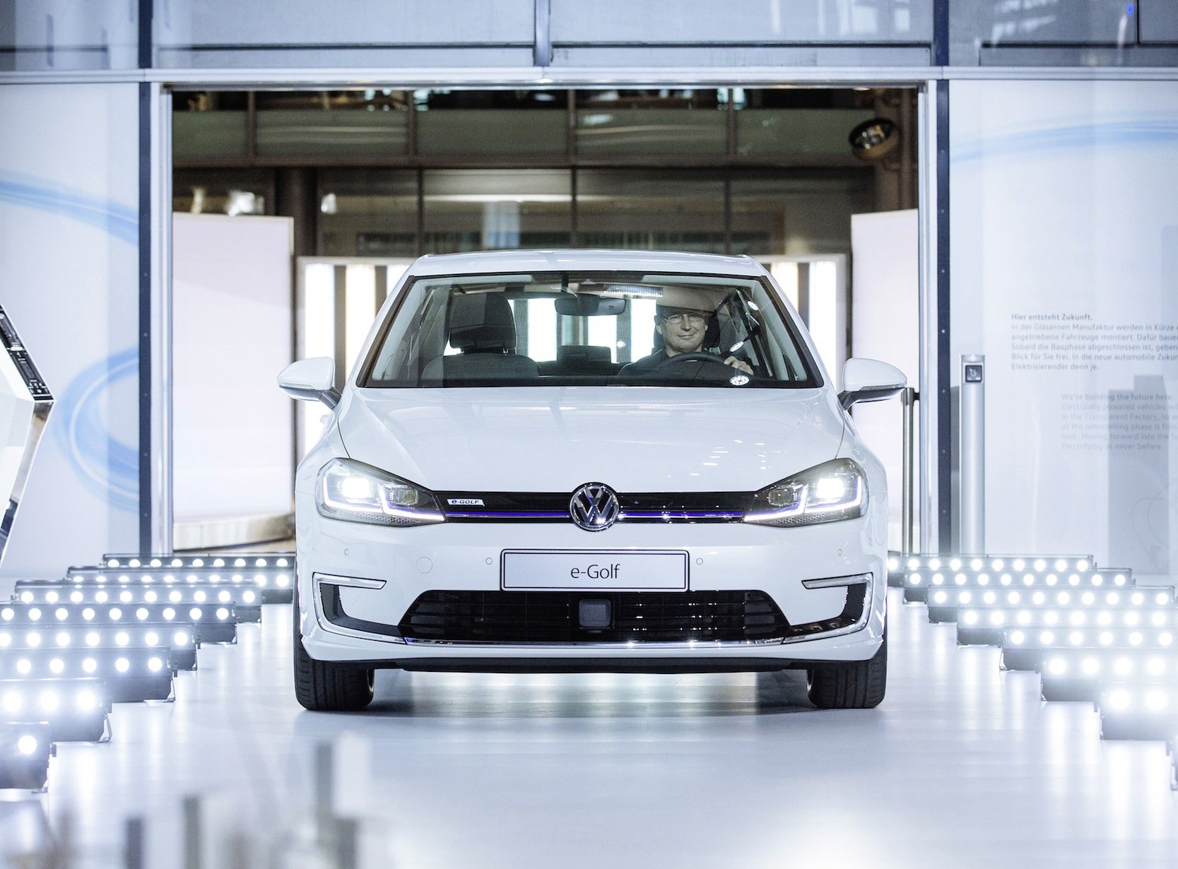 e-Golf in der Gläsernen Manufaktur in Dresden: 3,5 Milliarden Euro will VW in neue Antriebstechniken investieren.