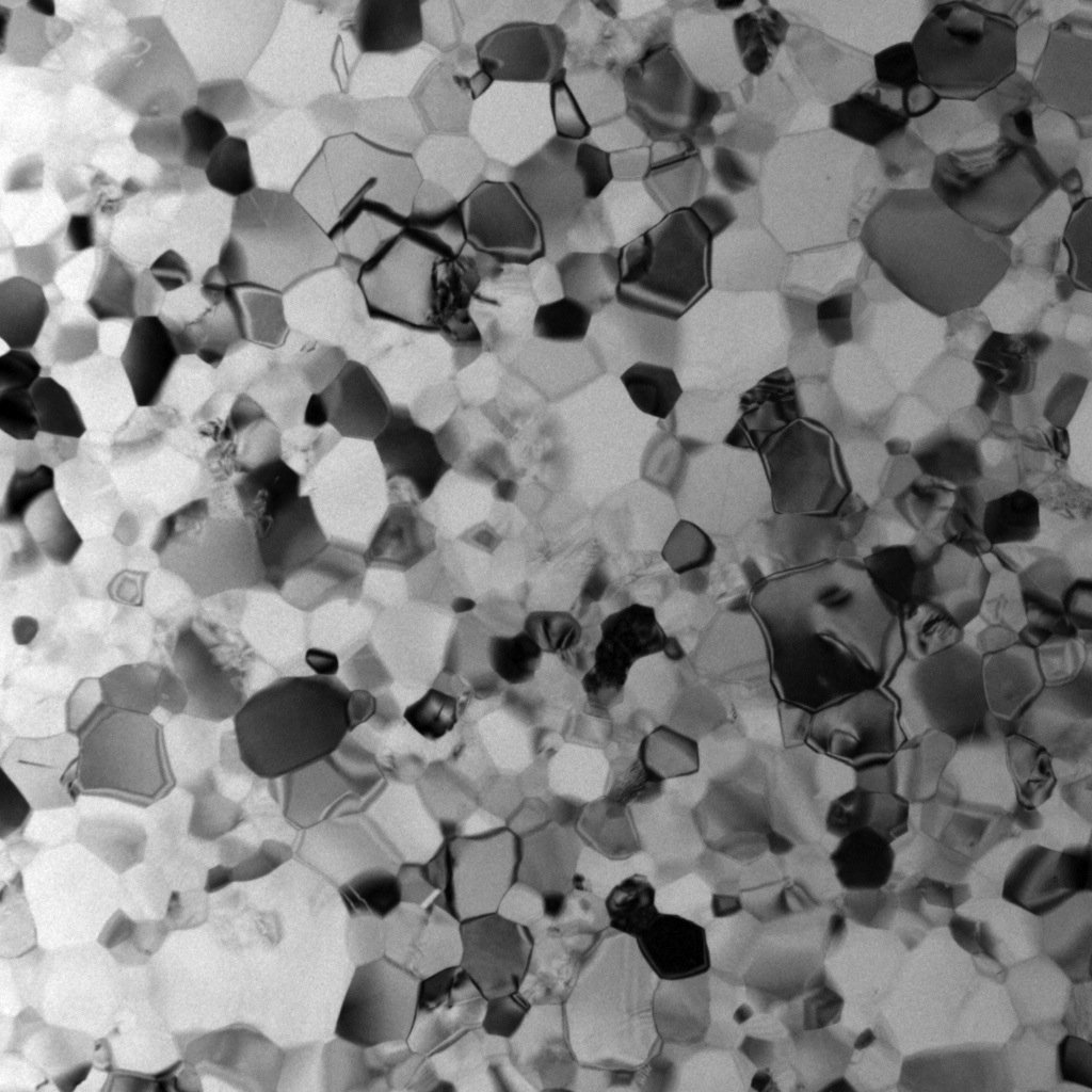 Aufnahme von kubischem Siliziumnitrid mit dem Transmissionselektronenmikroskop: Die Korngröße beträgt rund 150 Nanometer (millionstel Millimeter). 
