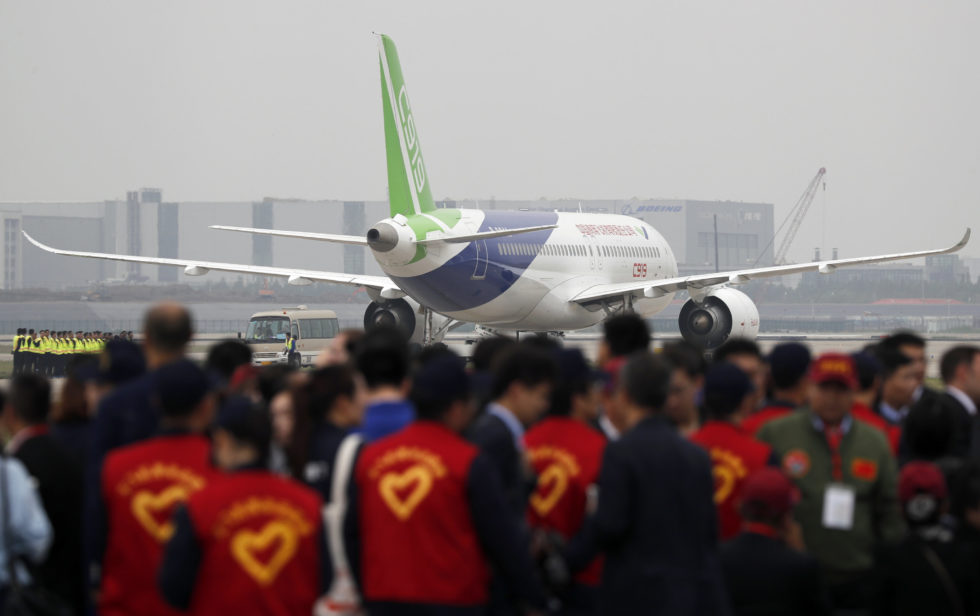 Chinas erstes eigenes Mittelstreckenflugzeug kann fliegen