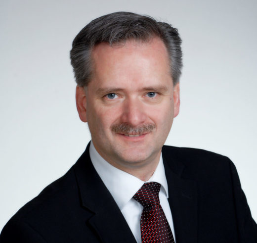 Dr. Bernhard Wiedemann ist Director bei TMG Consultants GmbH in Stuttgart, nachdem er bereits in den 1990ern den Fachbereich Rapid Prototyping der Uni Stuttgart leitete.