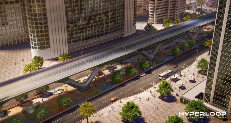 Hyperloop-Strecke, integriert in das Stadtbild von Abu Dhabi.