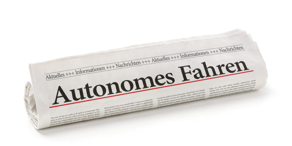 Zeitungspapier autonomes Fahren