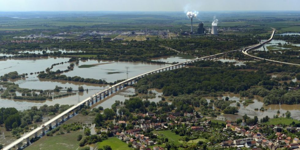 Luftbild der Saale-Elster-Talbrücke