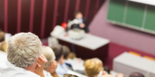 Ein Hörsal an der Uni