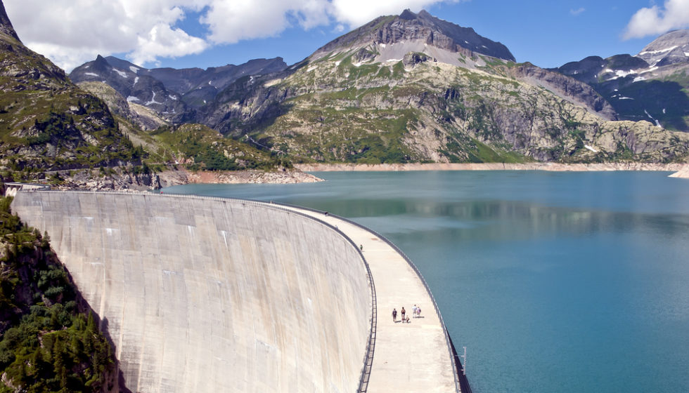 Staumauer eines Pumpspeicherkraftwerkes