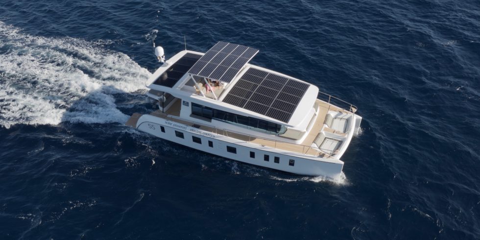 Silent 55 Solar Yacht auf dem Meer