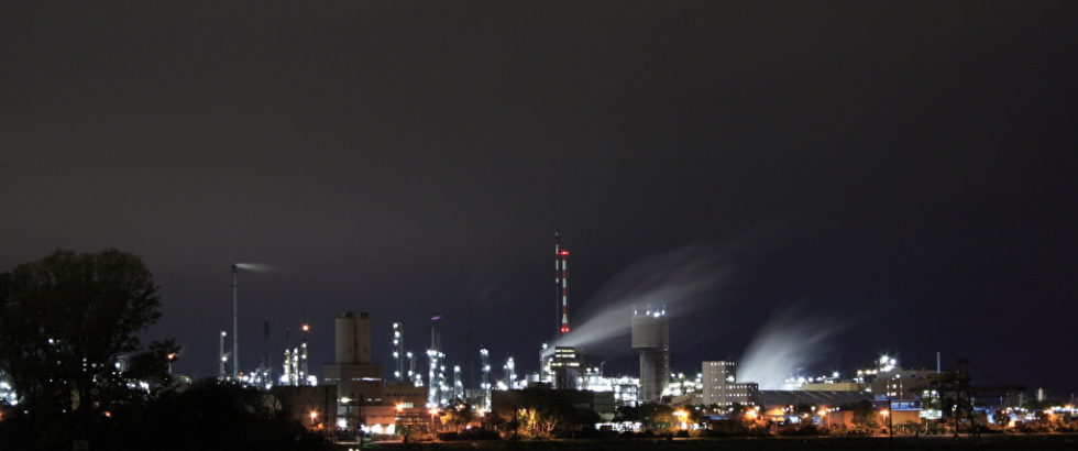 Blick von Mannheim auf die BASF.