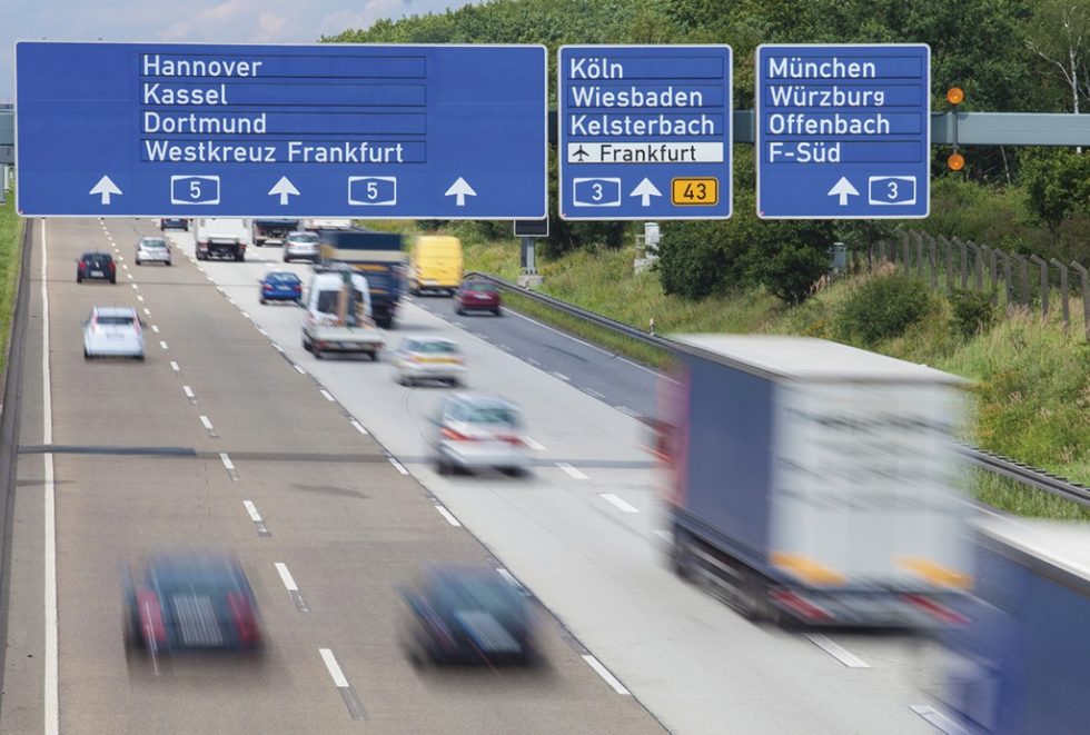 Eine leistungsstarke Transportmanagement-Software ist von entscheidender Bedeutung für eine ausgeglichene Balance zwischen der Komplexität der Distribution, der Befriedigung von Kundenbedürfnissen und den Transportkosten. Bild: Fotolia┬m-buehner