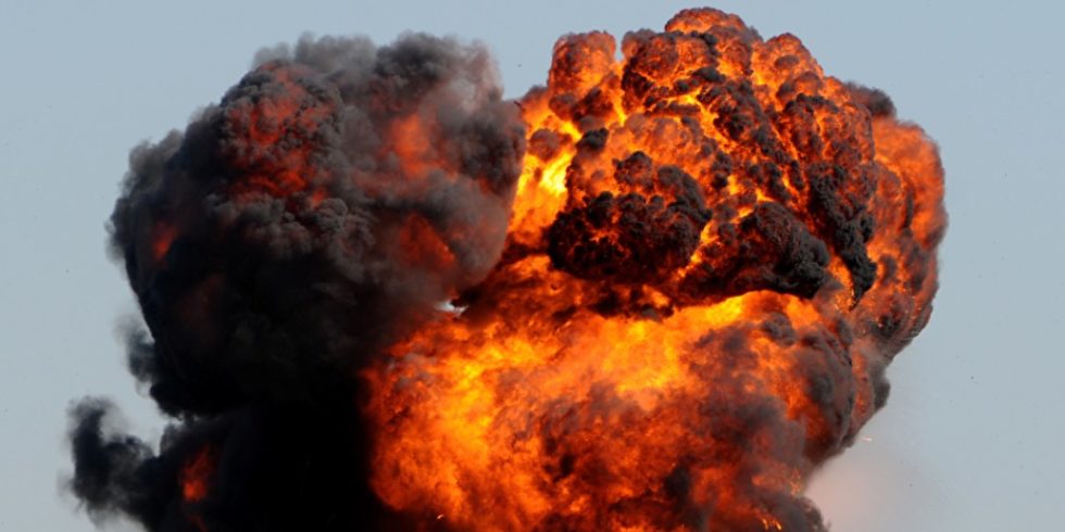 Staubexplosionen können große Druckwellen auslösen. In Explosionstests werden verschiedene Materialien auf ihre Explosionseigenschaften untersucht. Foto: panthermedia / icholakov01