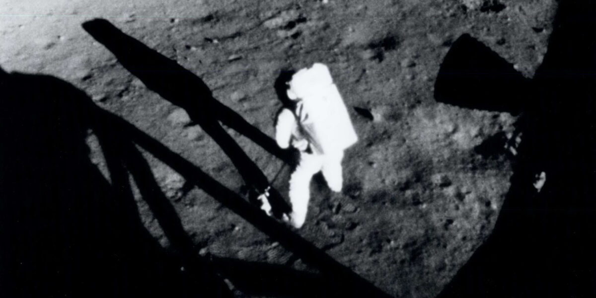 Neil Amstrong auf dem Mond