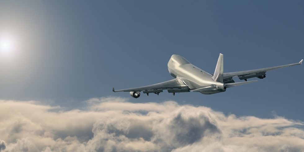 Boeing 747 in der Luft über den Wolken