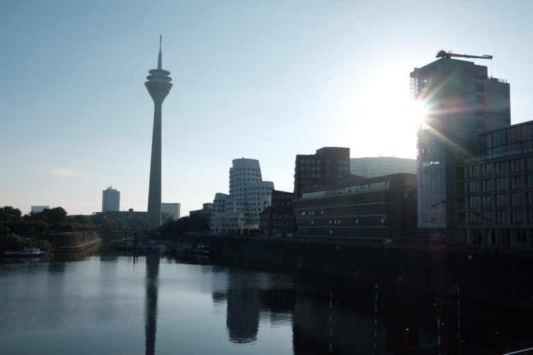 Die Feinstaubbelastung in Düsseldorf ist deutlich zu hoch. Foto: Peter Sieben