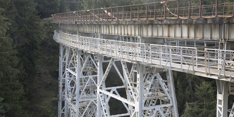 Marode Eisenbahnbrücke