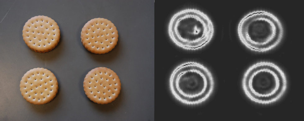 Mit Radar konnten Ingenieure Glaspartikel in Schokokeksen nachweisen (links: Originalprodukte, rechts das Ergebnis der Untersuchung).<br srcset=