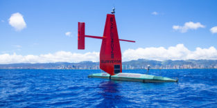 Surveyor auf dem Meer