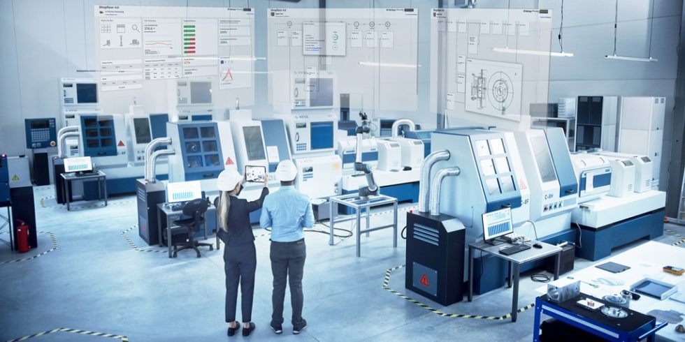 Bild 1. In BaSys überProd entstehen Lösungen für den Wandel hin zur ‧digitalisierten, flexiblen Industrie-4.0-Produktion. 

Foto: iStock.com/gorodenkoff; bearbeitet durch Fraunhofer IESE