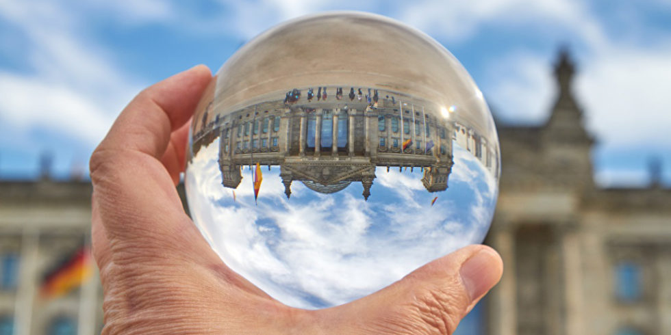 Der Reichstag steht während der Wahlen im Fokus - Wie steht es um die technische Sicherheit? Foto: PantherMedia / Martin Konopka