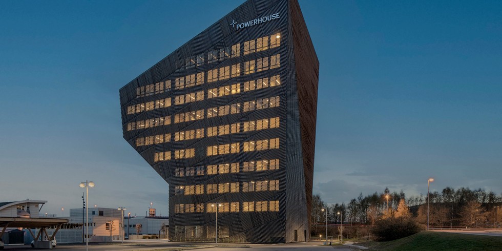 Das „Powerhouse Telemark“ ist bereits das vierte Powerhouse in Norwegen, jedoch das erste Bürogebäude dieser Art in einer kleineren Ortschaft. Foto: Sindre Ellingsen / Schüco 