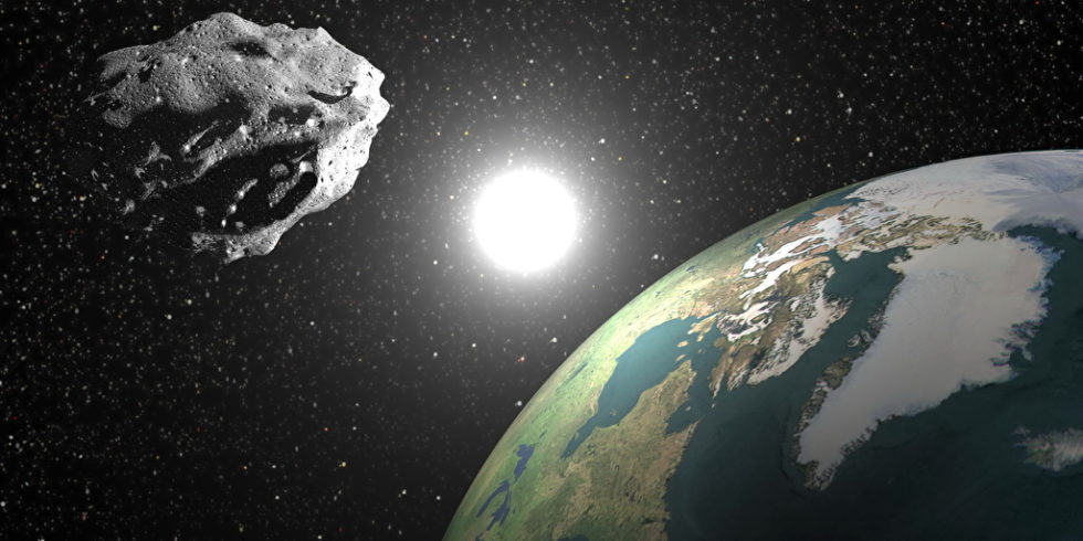 Asteroid 2021 UA1 raste extrem knapp an der Erde vorbei - ohne dass jemand es zuvor geahnt hatte. Foto: panthermedia.net/Elenaphotos21
