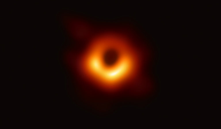 Das erste Bild eine Schwarzen Lochs: Im Zentrum der Galaxie M87 befindet sich ein solches Objekt mit einer mit einer Masse von 6,5 Milliarden Sonnenmassen. Foto: Nasa/Event Horizon Telescope Collaboration