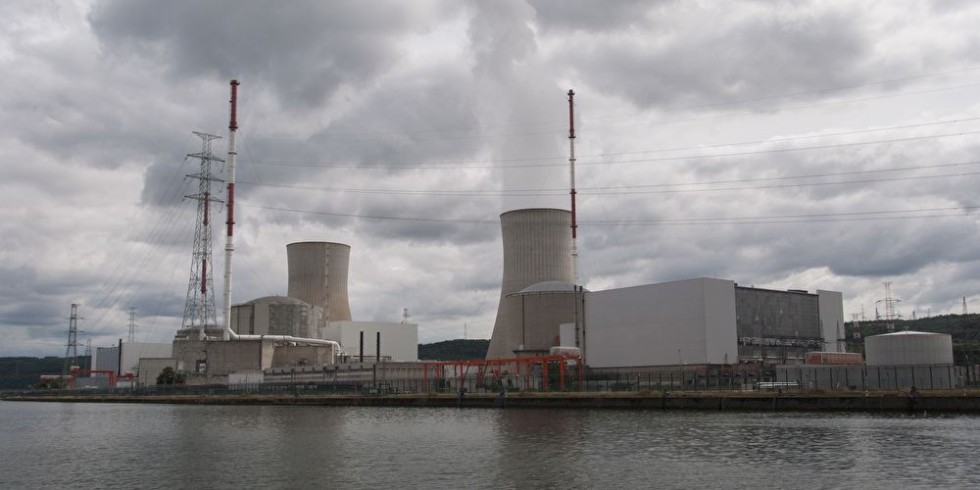 Das Kernkraftwerk in Tihange bei Lüttich ist der benachbarten Region um Aachen schon lange ein Dorn im Auge. Bis 2025 soll es nach dem Willen der belgischen Regierung stillgelegt werden, wenn nicht aus Gründen der Versorgungssicherheit einer der Blöcke in Betrieb bleiben muss. Foto: PantherMedia/coddie