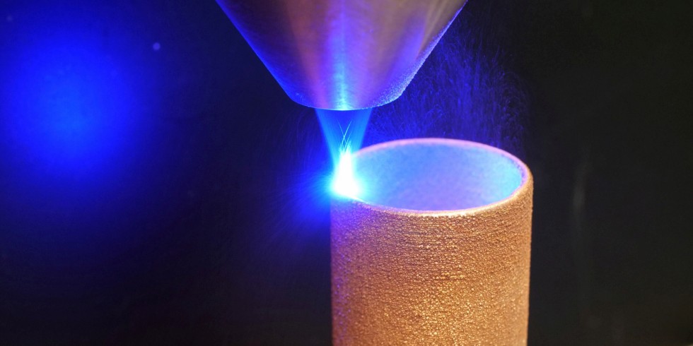 Additive Fertigung von Kupferbauteilen unter Einsatz blauer Diodenlaser. Foto: Laserline