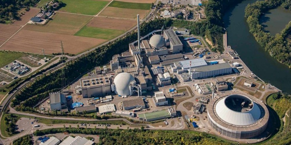 Das Kernkraftwerk Neckarwestheim. Hier produziert EnBW Strom mit einem Druckwasserreaktor. Dieser Block II ging 1989 ans Netz und hat eine elektrische Leistung von 1 400 MW. Block I wurde bereits stillgelegt und befindet sich im Rückbau. Foto: EnBW