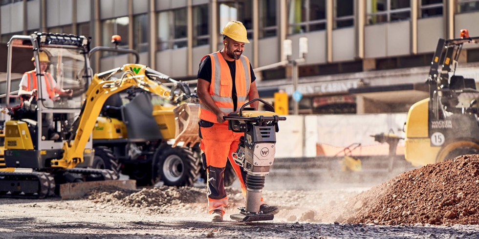 Mehr Power erhält das Joint Venture Sequello durch das Engagement eines dritten Partners, der Expertise als Hersteller, Verkäufer und Vermieter von Baugeräten und -maschinen mitbringt. Foto: Wacker Neuson