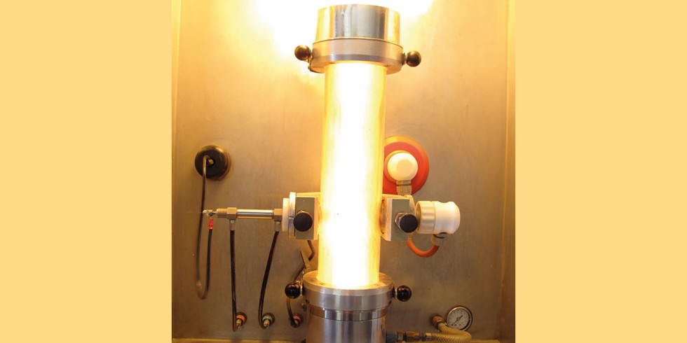 Untersuchungsverfahren Explosionsfähigkeit mit modifizierter Hartmannapparatur (Schnelltest). Foto:Autor