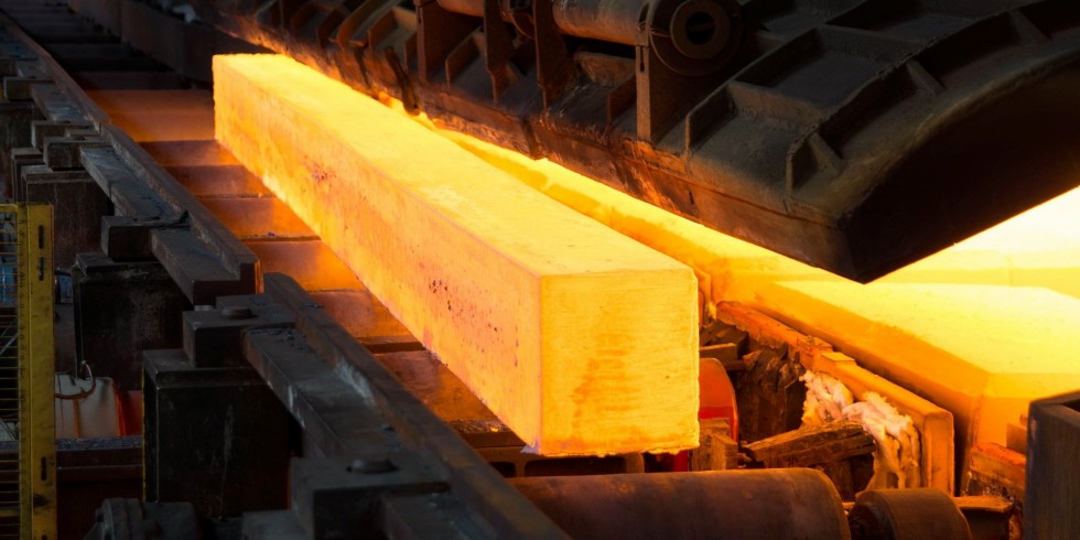 Viel Wärme wird bei der Stahlbearbeitung oder bei Trocknungsprozessen benötigt - aber der Energieeinsatz variiert deutlich und lässt sich durch KI optimieren. Foto: Pixabay 