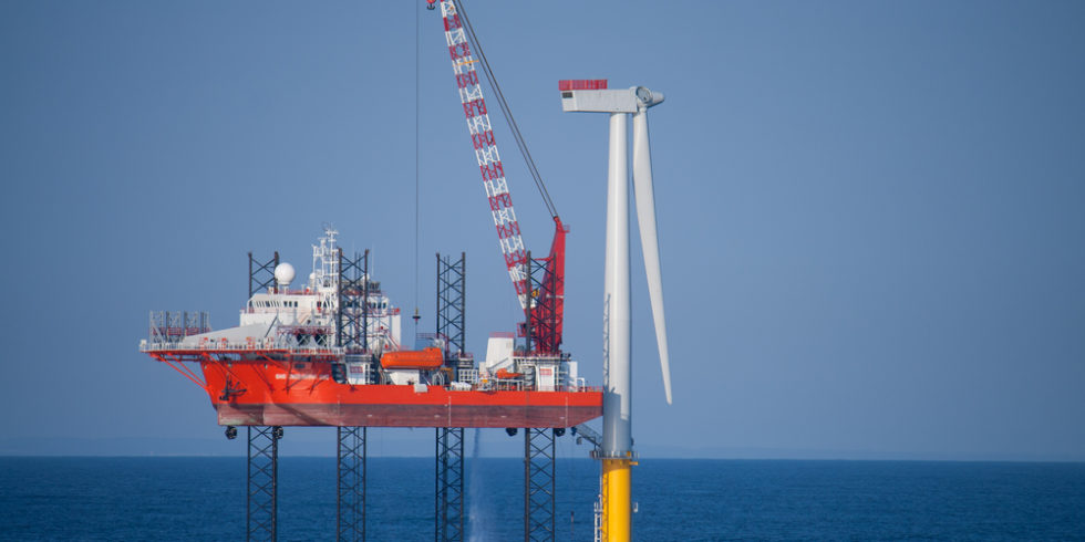 Offshore-Technik, Unterwassertechnologien, Energiegewinnung; Das Berufsspektrum für Meerestechniker ist groß. Foto: Panthermedia.net/Djmattaar