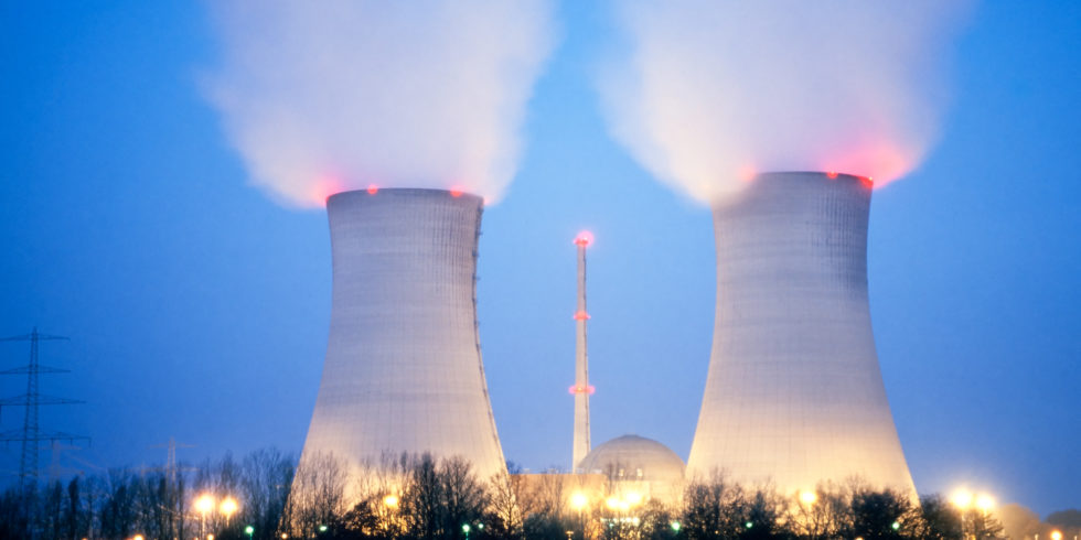 Das Nein zur Kernenergie bröckelt: Eine zeitweise Rückkehr zum Strom aus dem Atomkraftwerk ist nicht ausgeschlossen. Foto: Panthermedia.net/PiLens