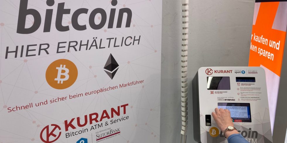 Bitcoin kaufen am Automaten - das ist in mehreren Saturn-Märkten und bei einer Bankfiliale in Bayern möglich.